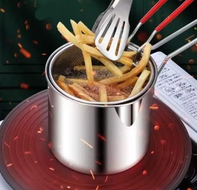 ZooZoo Aluminum Deep Fryer Pot (400g) - Unleash Your Inner Chef (Spacious Capacity, Durable Construction, 20x20x15cm)