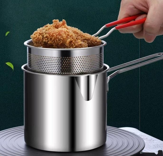 ZooZoo Aluminum Deep Fryer Pot (400g) - Unleash Your Inner Chef (Spacious Capacity, Durable Construction, 20x20x15cm)